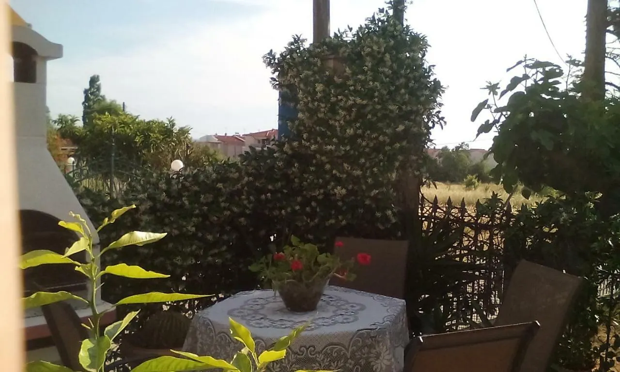 Roses Studios Nea Michaniona Apartment