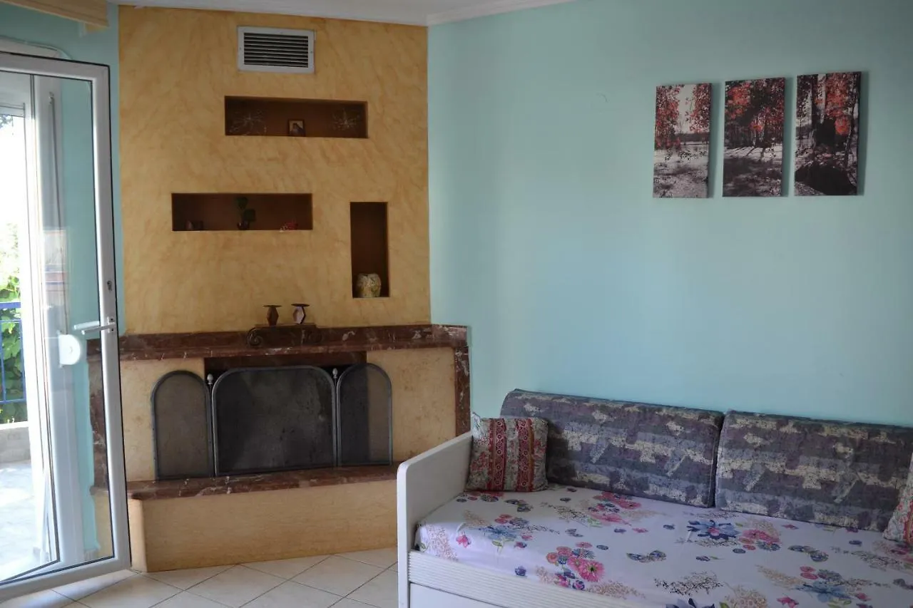 Roses Studios Nea Michaniona Apartment